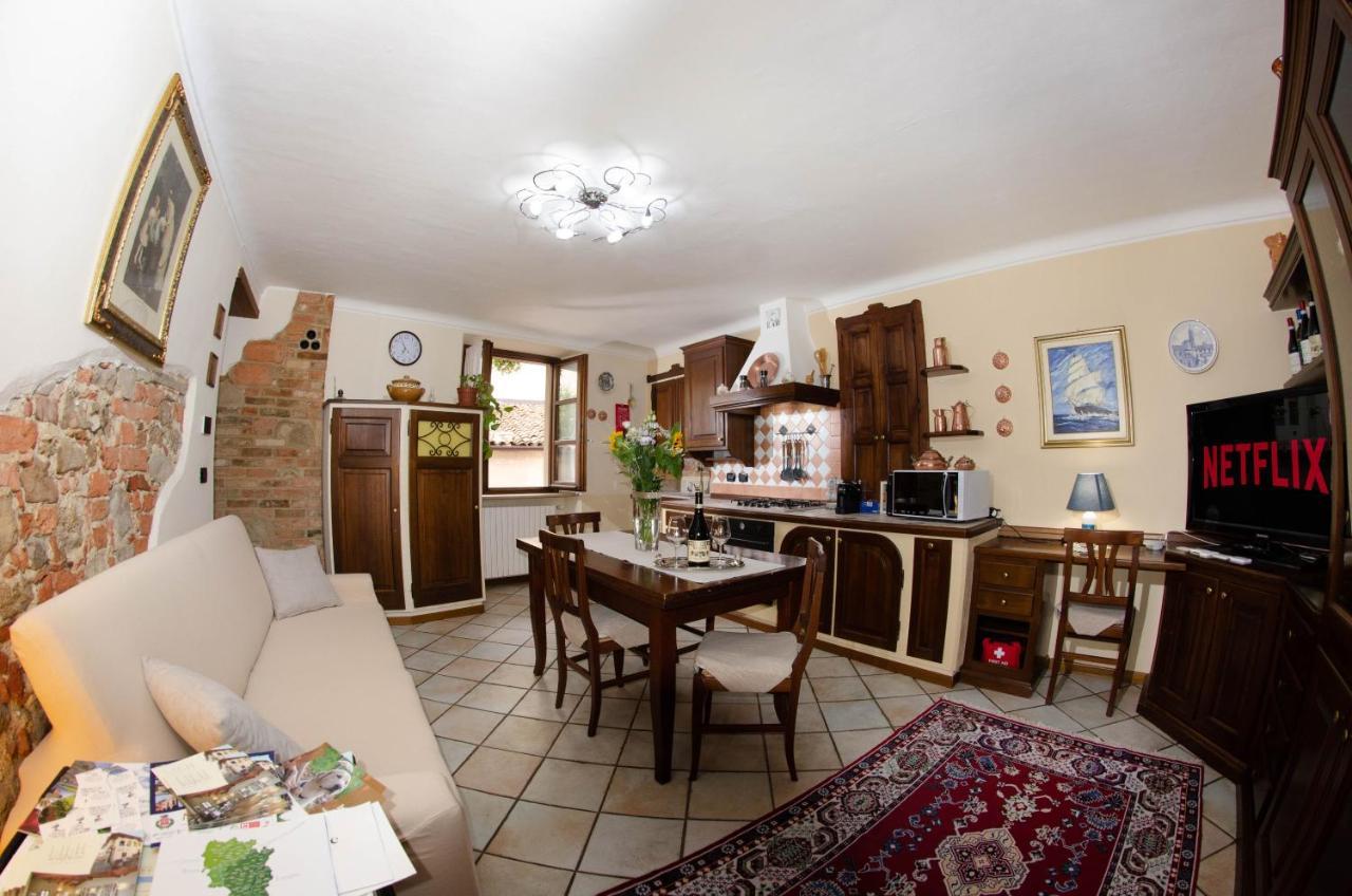 Holiday House Antica Dimora Soggiorni In Langa Centro Storico ラ・モッラ エクステリア 写真