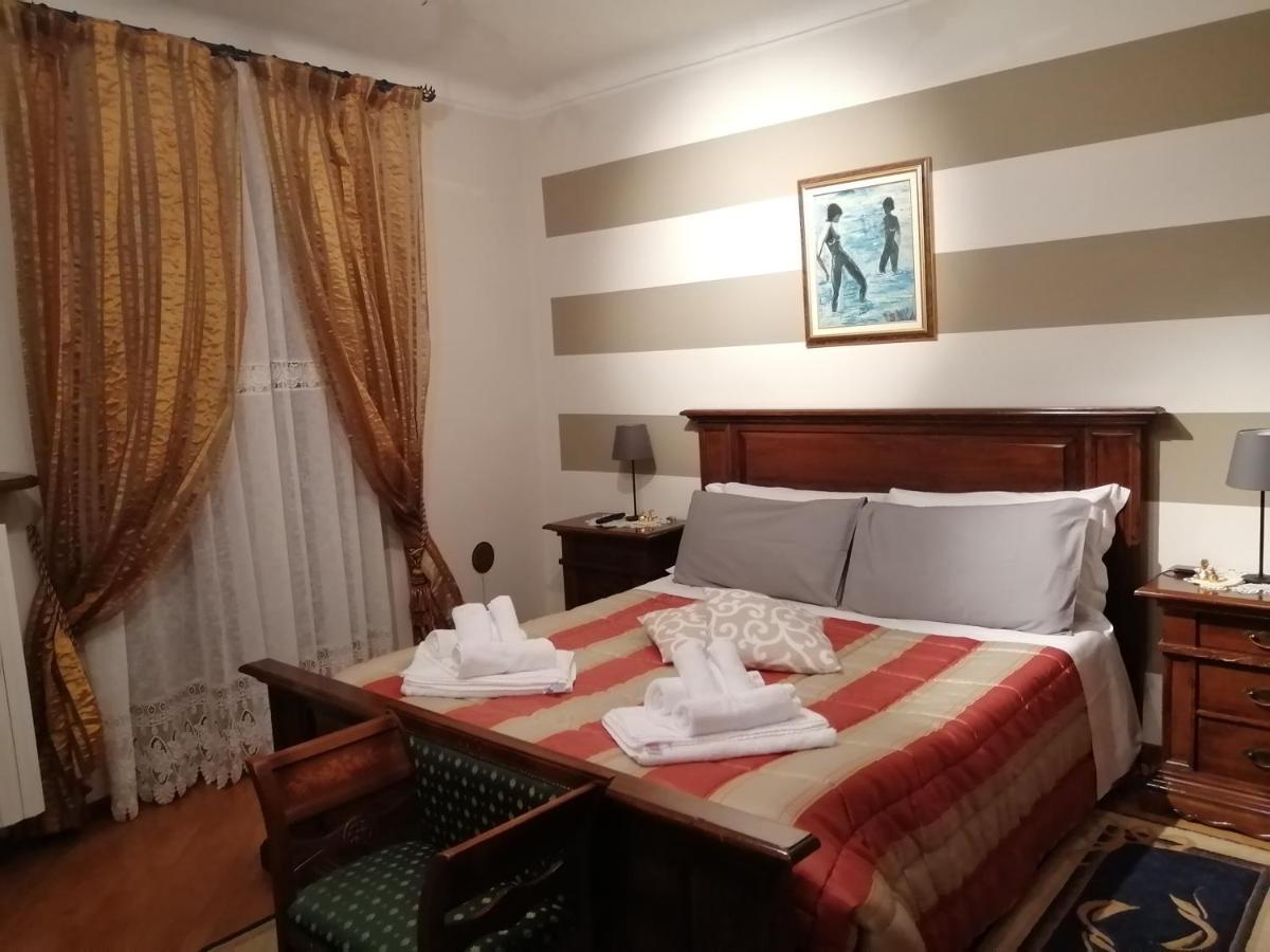 Holiday House Antica Dimora Soggiorni In Langa Centro Storico ラ・モッラ エクステリア 写真