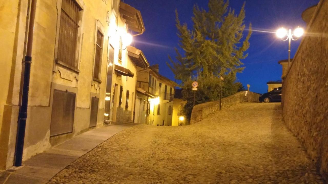 Holiday House Antica Dimora Soggiorni In Langa Centro Storico ラ・モッラ エクステリア 写真
