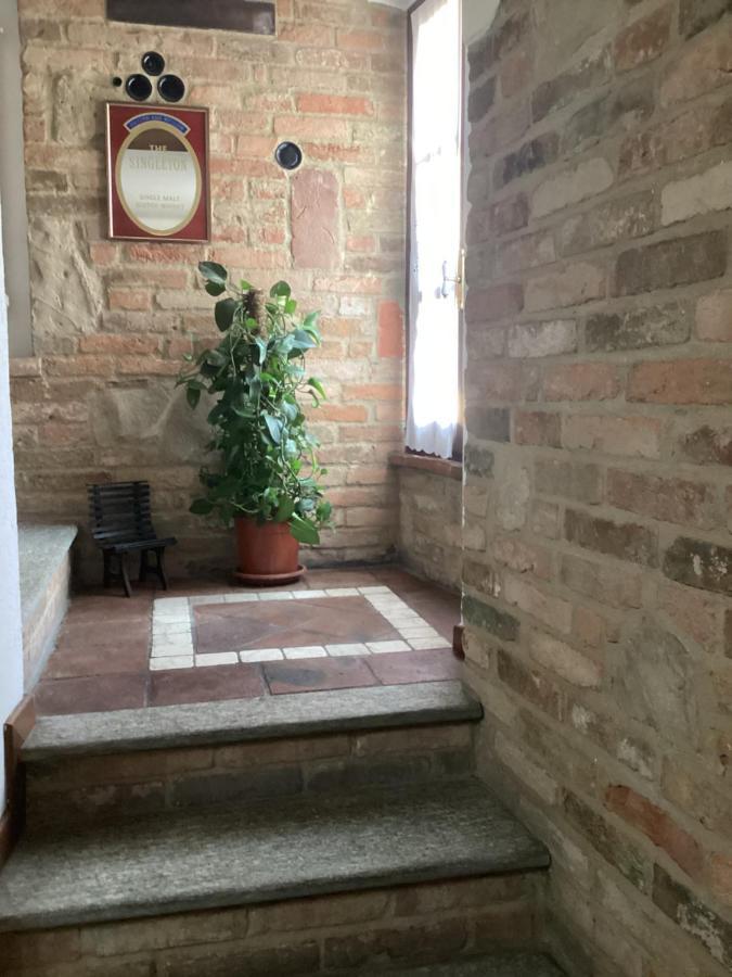 Holiday House Antica Dimora Soggiorni In Langa Centro Storico ラ・モッラ エクステリア 写真