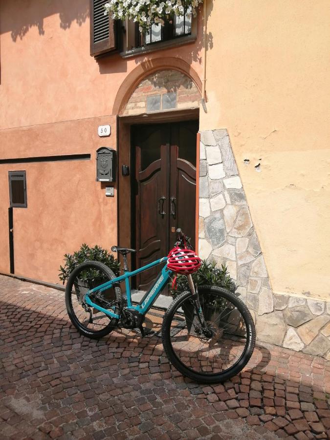 Holiday House Antica Dimora Soggiorni In Langa Centro Storico ラ・モッラ エクステリア 写真